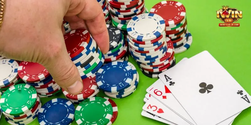 Chơi Poker Online  - Tổng Hợp Mẹo Hay Chinh Phục Mọi Ván Bài 